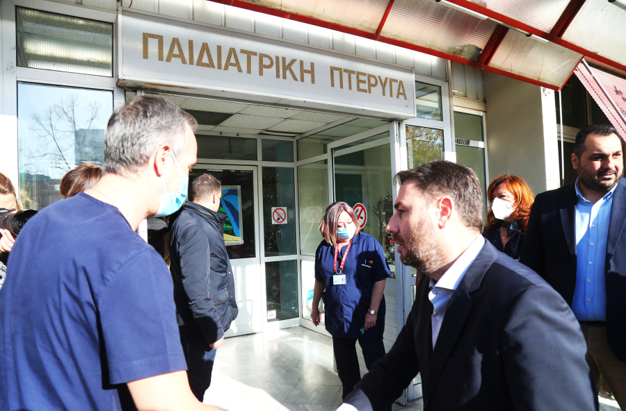 Στο μικροσκόπιο του ΠΑΣΟΚ το ΕΣΥ: «Μία στις τρεις κλινικές κινδυνεύει με... λουκέτο στην Κ.Μακεδονία»