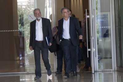 Εγκύκλιος Σκουρλέτη προς δήμους: Ανανεώστε τις συμβάσεις πληρώστε τους συμβασιούχους