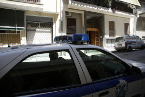 Τρόμος στην Νέα Μάκρη: Έδεσαν τετραμελή οικογένεια και τους λήστεψαν