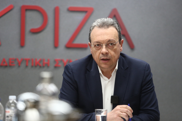 Φάμελλος: Η Ευρώπη, μένει στον αέρα - Δεν μπορεί να υποκλίνεσαι στις ΗΠΑ