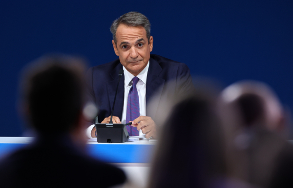 Η κυβέρνηση από τον Απρίλιο σχεδιάζει τα μέτρα της ΔΕΘ - Παροχές και εφεδρείες εν μέσω αβεβαιότητας