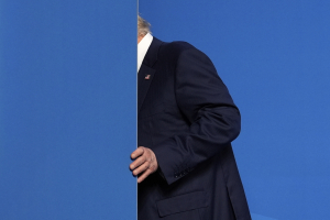 Η Ευρώπη κατάφερε να κρατήσει τον Τραμπ στο ΝΑΤΟ - Και τώρα τι;