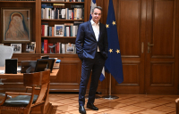 Σύμβουλος του Μητσοτάκη ο πρώην σύμβουλος του Ανδρουλάκη