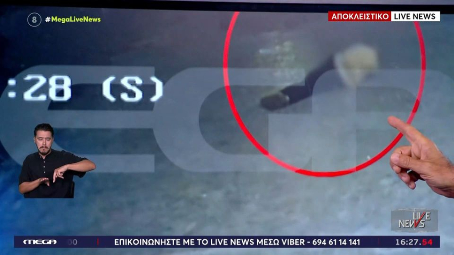 Περιστέρι: Η στιγμή που ο 20χρονος γιος του επιχειρηματία «τρέχει» με 190 χλμ και χτυπά τον αστυνομικό (video)