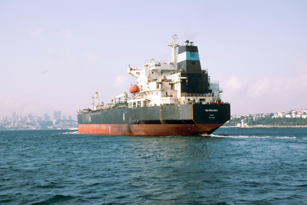 Παγκόσμιος οικονομικός σεισμός από τον πόλεμο στο Ιράν: Ενεργειακές ελλείψεις, περιορισμοί και φόβοι ύφεσης