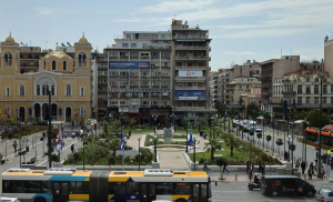 Πειραιάς: Συνελήφθη 16χρονος που θώπευσε πεζή γυναίκα και στην συνέχεια διέφυγε