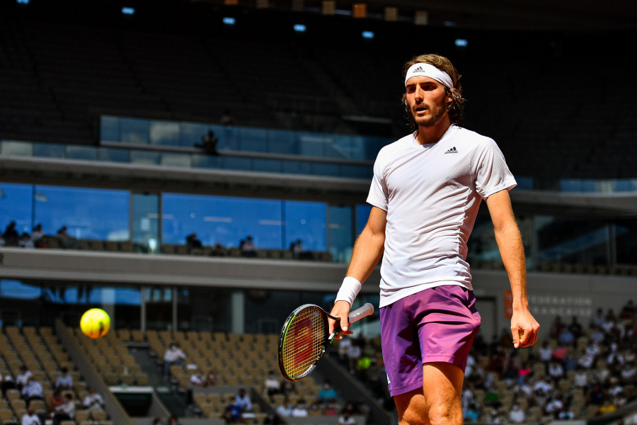 Τσιτσιπάς σε δήμους: «Φυτέψτε δέντρα για να τρώνε οι άστεγοι»