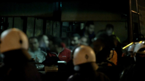 Επεισόδια Ρέντη: Ταυτοποιήθηκαν 25 άτομα και οδηγούνται στην ασφάλεια