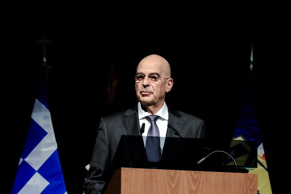 Ανάρτηση Δένδια για τον «Σταυραετό του Μαχαιρά», Γρηγόρη Αυξεντίου