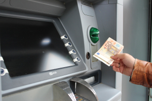 Επιταγή ακρίβειας: Ποιοι συνταξιούχοι χάνουν το έκτακτο επίδομα 250 ευρώ