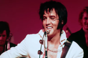 Ο Έλβις Πρίσλεϊ επέστρεψε στο Νο. 1 των charts (Βίντεο)