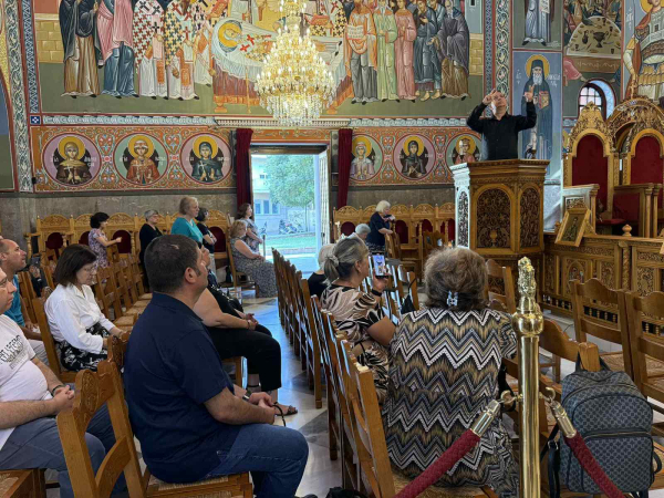 Την Κυριακή η πρώτη Θεία Λειτουργία στη νοηματική γλώσσα