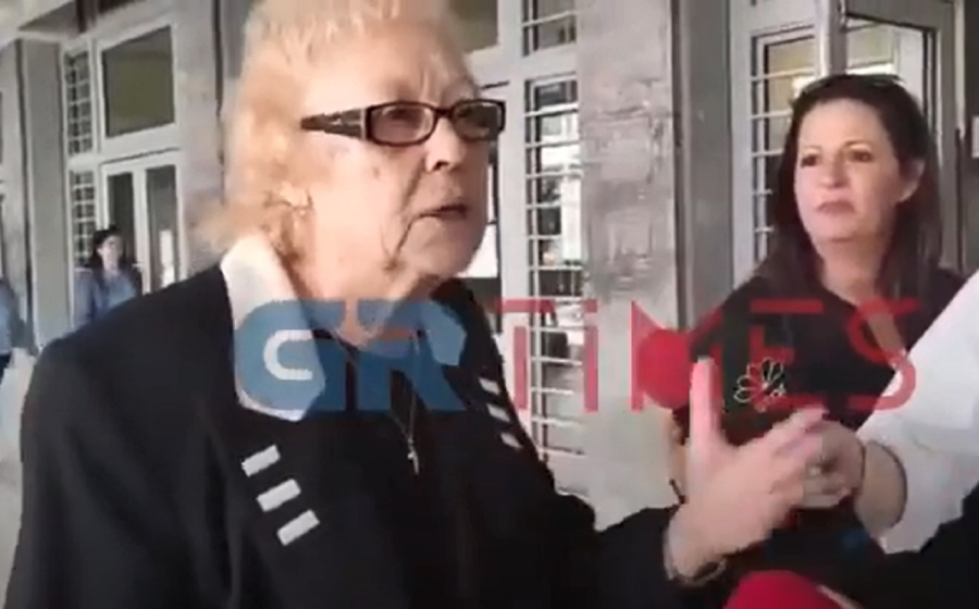 «Ας τον έβλεπα μια τελευταία φορά και ας πέθαινα κι εγώ»: Συγκλονίζει η μητέρα του 44χρονου που δολοφονήθηκε σε ληστεία ενώ δούλευε (βίντεο)