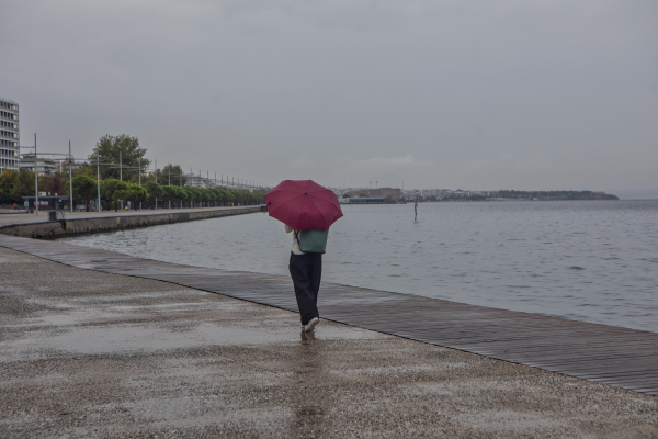 «Άγρια» είσοδος του Φθινοπώρου - Η ημέρα με καταιγίδες σε όλη τη χώρα