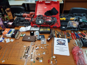 Εξαρθρώθηκε συμμορία που διέπραττε διαρρήξεις σε σπίτια στο κέντρο της Αθήνας