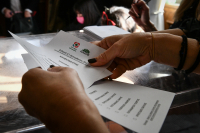 Εκλογές ΚΙΝΑΛ: Σήμερα ο νέος πρόεδρος, άνοιξαν οι κάλπες, Νίκος Ανδρουλάκης ή Γιώργος Παπανδρέου