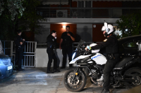 Νέος Κόσμος: Εντοπίστηκαν δύο πτώματα σε αποσύνθεση