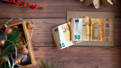ΟΑΕΔ - ΔΥΠΑ: Ποιοι και πότε θα πάρουν 479 ευρώ Δώρο Χριστουγέννων