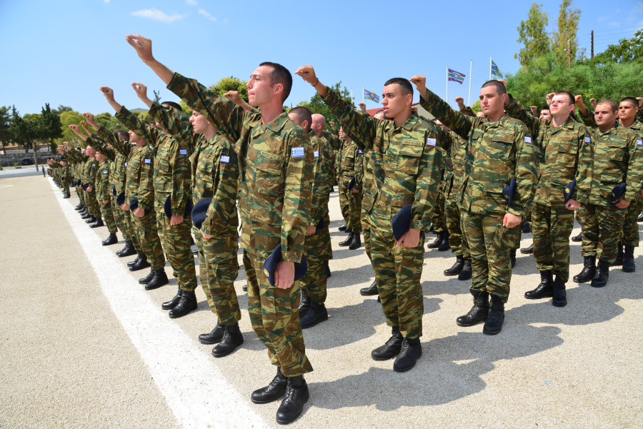 Βάσεις 2025: Οργή για το «Βατερλώ» στις στρατιωτικές σχολές