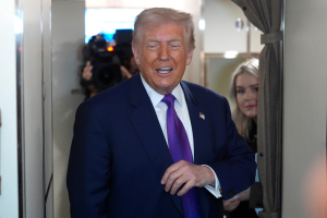 Η απάντηση Τραμπ στον Ομπάμα για τους εξωγήινους