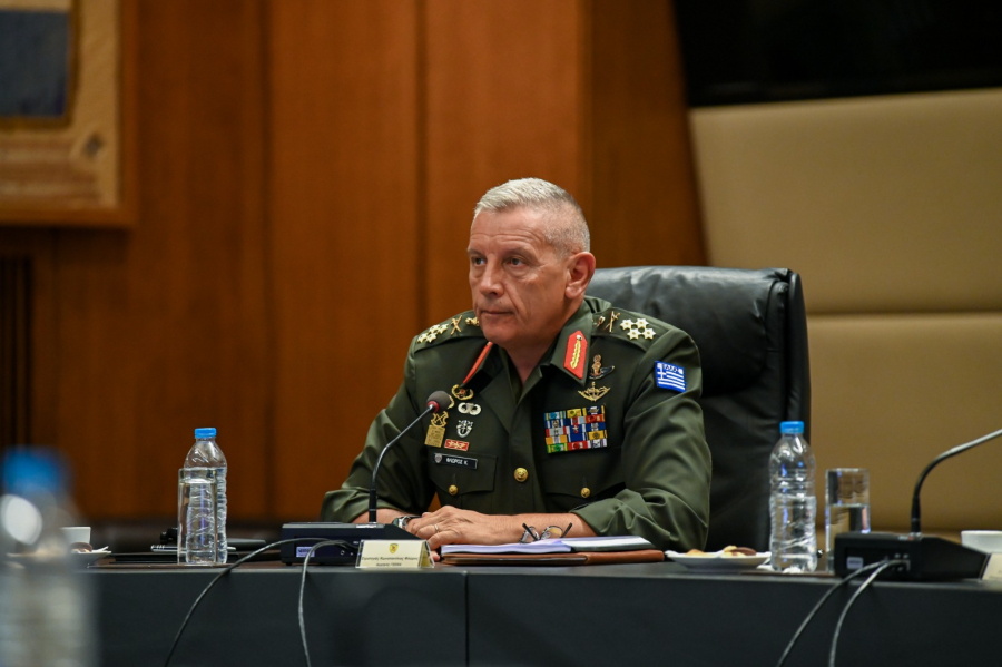 Τα επικρατέστερα σενάρια για τον «διάδοχο» Κωνσταντίνου Φλώρου