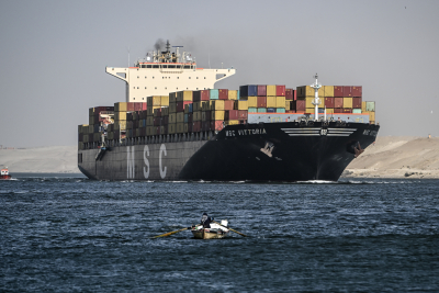 Ασφαλές το πλήρωμα της Maersk μετά το διπλό χτύπημα των Χούθι στην Ερυθρά Θάλασσα