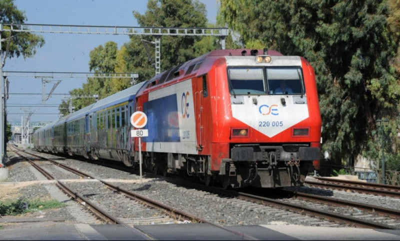 Κορονοϊός Ελλάδα: Σχέδιο διακομιδής ασθενών με τρένο από τη Θεσσαλονίκη στην Αθήνα