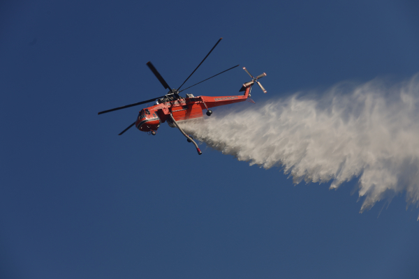 Φωτιά τώρα σε δύο μέτωπα στην Πρέβεζα - Εστάλη 112