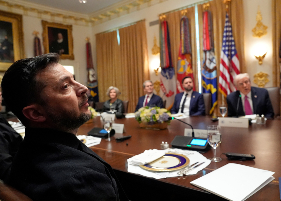 Ο Τραμπ έβαλε «φρένο» στον Ζελένσκι για εδάφη και Tomahawk - «Να σταματήσει ο πόλεμος εκεί που βρίσκονται»