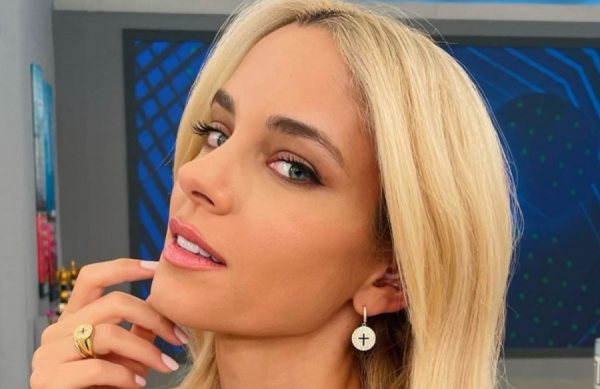 Η Δούκισσα Νομικού «τα λέει» στο Παρίσι με την Εύα Λονγκόρια! (βίντεο)