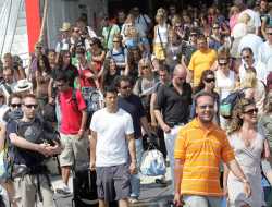 Μειώνεται ο ΦΠΑ στα ακτοπλοϊκά εισιτήρια