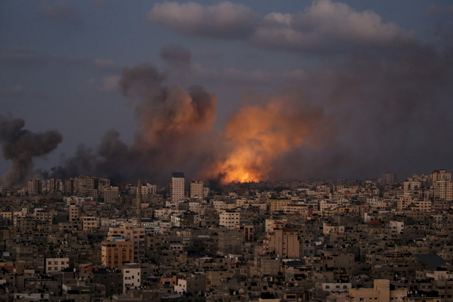 Μάχες σώμα με σώμα και αδιάκοποι βομβαρδισμοί: «Θυμίζει την καταστροφή της Γερμανίας στον Β' ΠΠ η ισοπέδωση της Γάζας»