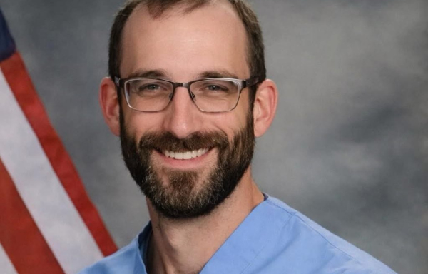 Μινεάπολη: «Σιχαμένοι, λένε ψέματα, δεν κρατούσε όπλο!» - Ξεσπούν οι γονείς του 37χρονου Άλεξ