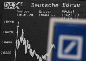 Νέα ιστορικό χαμηλό για την Deutsche Bank, ορατό το bail-in