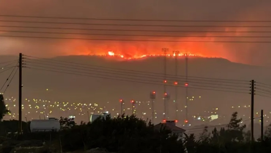 Μεγάλη φωτιά στη Λεμεσό: Πληροφορίες για νεκρό, εκκενώθηκαν χωριά, υπάρχουν εγκλωβισμένοι (Βίντεο)