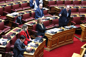 Κόντρα για τα Ίμια στη Βουλή