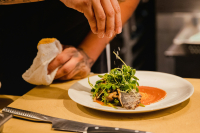 Στον Κορυδαλλό ο γνωστός, τηλεοπτικός σεφ για χρέη 2,5 εκατ. ευρώ (Βίντεο)