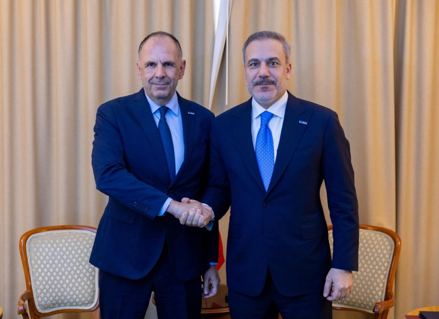 Σκόπια: 20λεπτη συνάντηση Γεραπετρίτη - Φιντάν