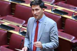 Χρηστίδης: Όλο και πιο χαμηλές οι νέες συντάξεις με συνυπογραφή Μητσοτάκη - Τσίπρα