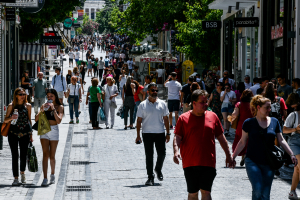 Opinion Poll: Αβεβαιότητα, φόβο και άγχος προκαλούν στους Έλληνες οι διεθνείς εξελίξεις