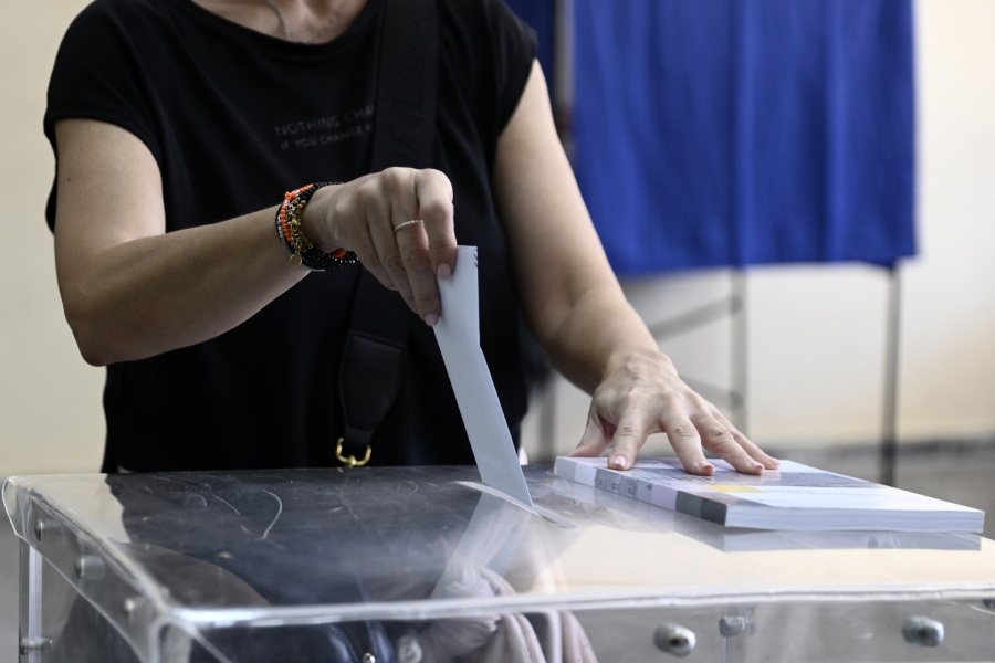 Έξι και σήμερα για τις ευρωκάλπες: Με τεχνητή πόλωση επιχειρούν να αντιμετωπίσουν την αποχή