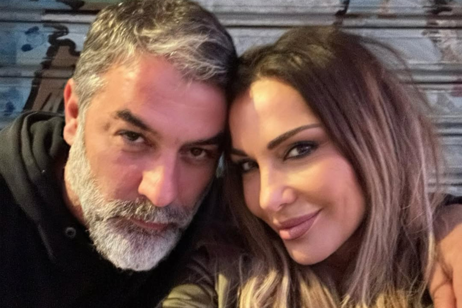 Η τρυφερή φωτογραφία του Βασίλη Μπισμπίκη με τη Δέσποινα Βανδή που διαψεύδει τις φήμες χωρισμού