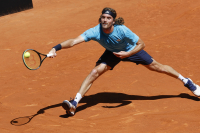 Στέφανος Τσιτσιπάς: Πέρασε στους «16» στη Μαδρίτη και ζητά υποστήριξη