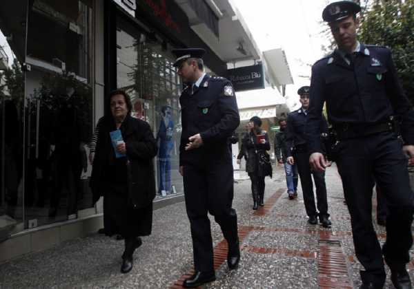 Εκκένωση δύο υπό κατάληψη κτηρίων από την Αστυνομία