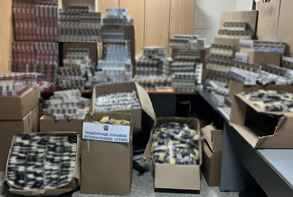 Διακινούσαν λαθραία τσιγάρα στα νότια προάστια - 168.000 ευρώ οι διαφυγόντες δασμοί και φόροι