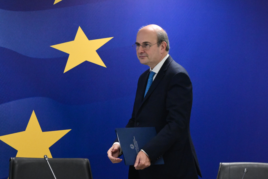 Μηδενικές τραπεζικές χρεώσεις: Ποιες είναι αναλυτικά - Κόστος 150 εκατ. ευρώ για τις τράπεζες