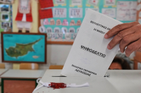 Εκλογές στην Κύπρο - Exit Polls: ΔΗΣΥ (22,5 - 25, 5%), ΑΚΕΛ (21 - 24%) - Τρίτο κόμμα οι ακροδεξιοί (10,5 - 12,5%)