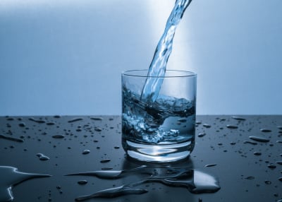 Έτσι θα υπολογίσεις πόσο νερό πρέπει να πίνεις την μέρα