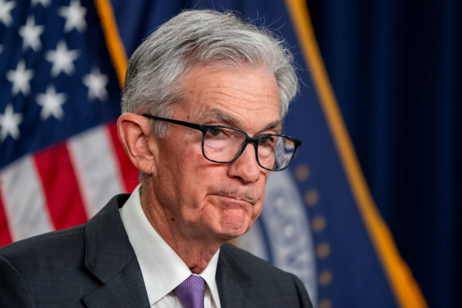 Η Fed κράτησε για την ώρα τα επιτόκιά της στο 5,25%-5,5%
