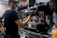 Οι αλλαγές που φέρνει η αύξηση του κατώτατου μισθού, σε 12 ερωτήσεις και απαντήσεις